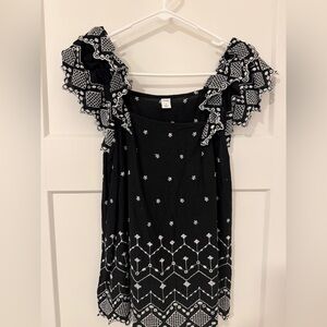 Old Navy Black & White Patterned Blouse Tank Top – Women’s Medium